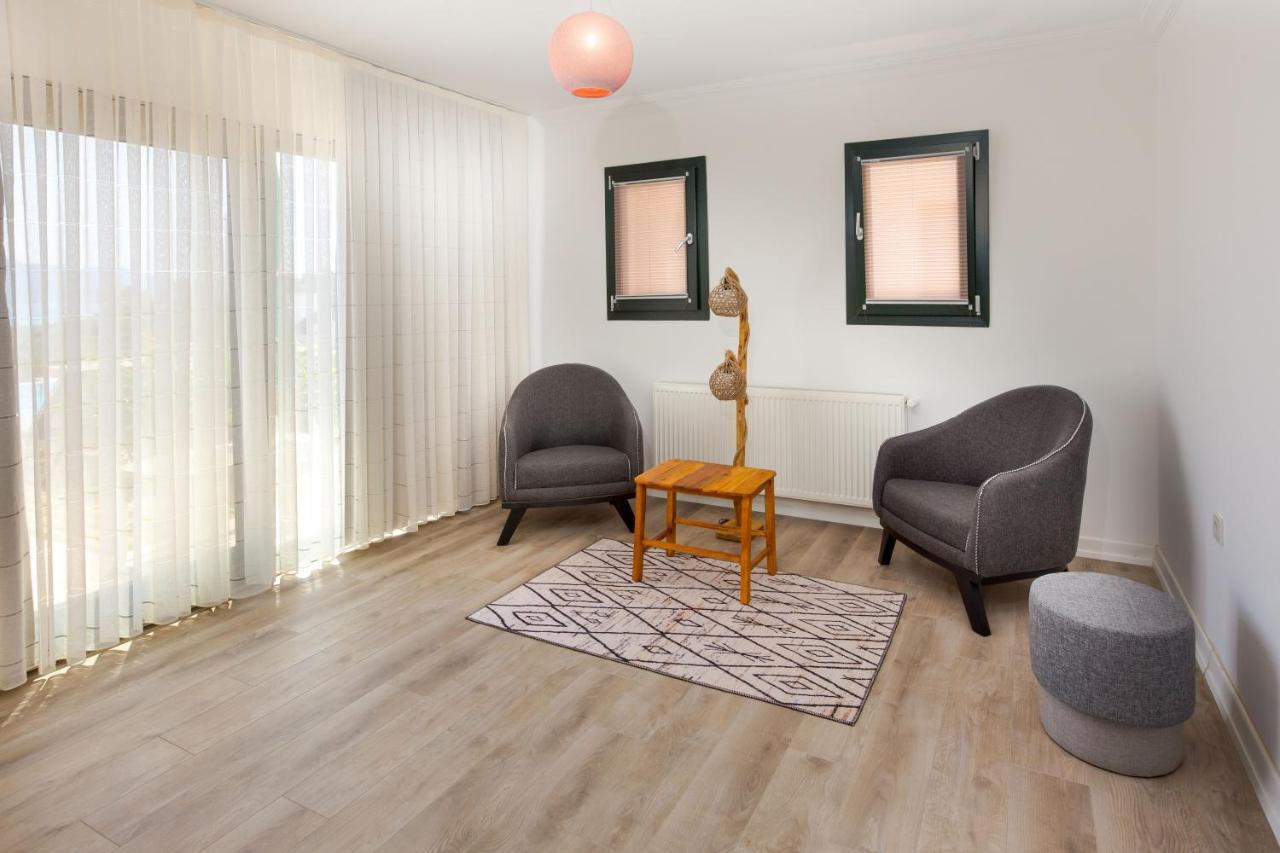 Beacon Hill Suites 阿奇亚卡 外观 照片