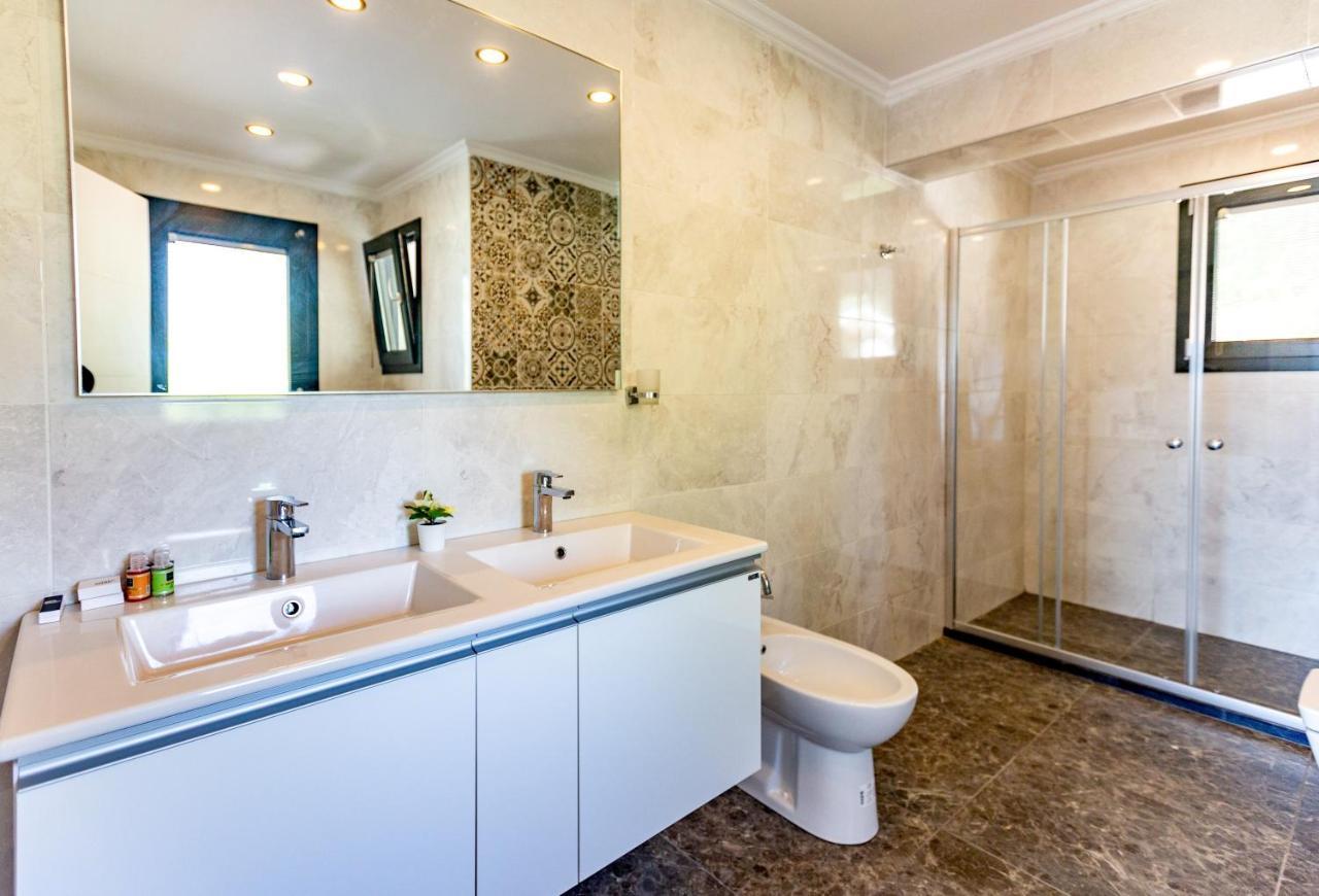 Beacon Hill Suites 阿奇亚卡 外观 照片